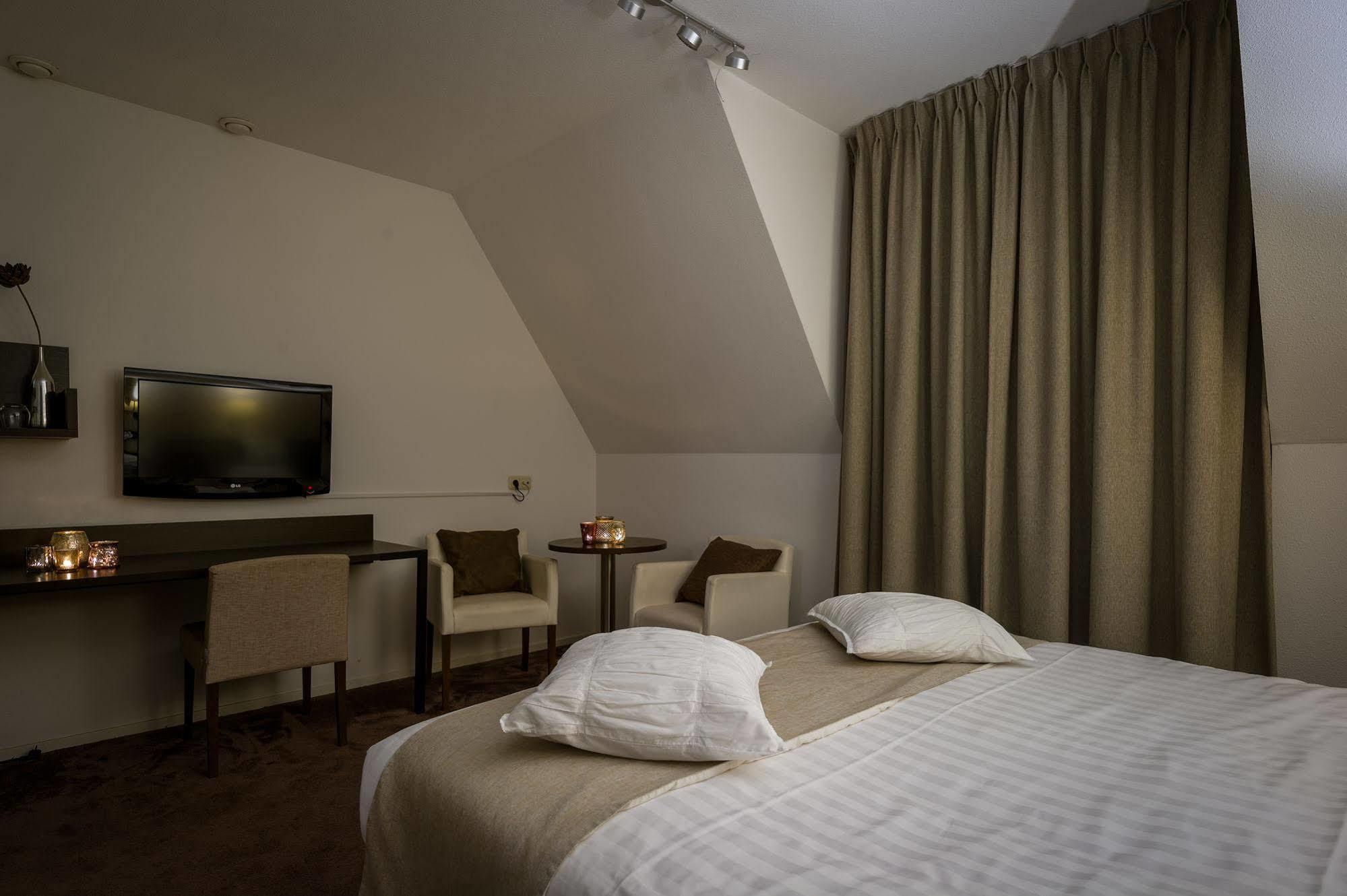 Parkhotel Auberge Vincent Nuenen Luaran gambar